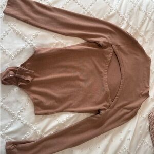 🐻 LOWEST PRICE🐻Astr Brown Fitted Long Sleeve Bodysuit with Cut Out
